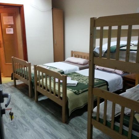 سكوبجي Motel Le Village الغرفة الصورة