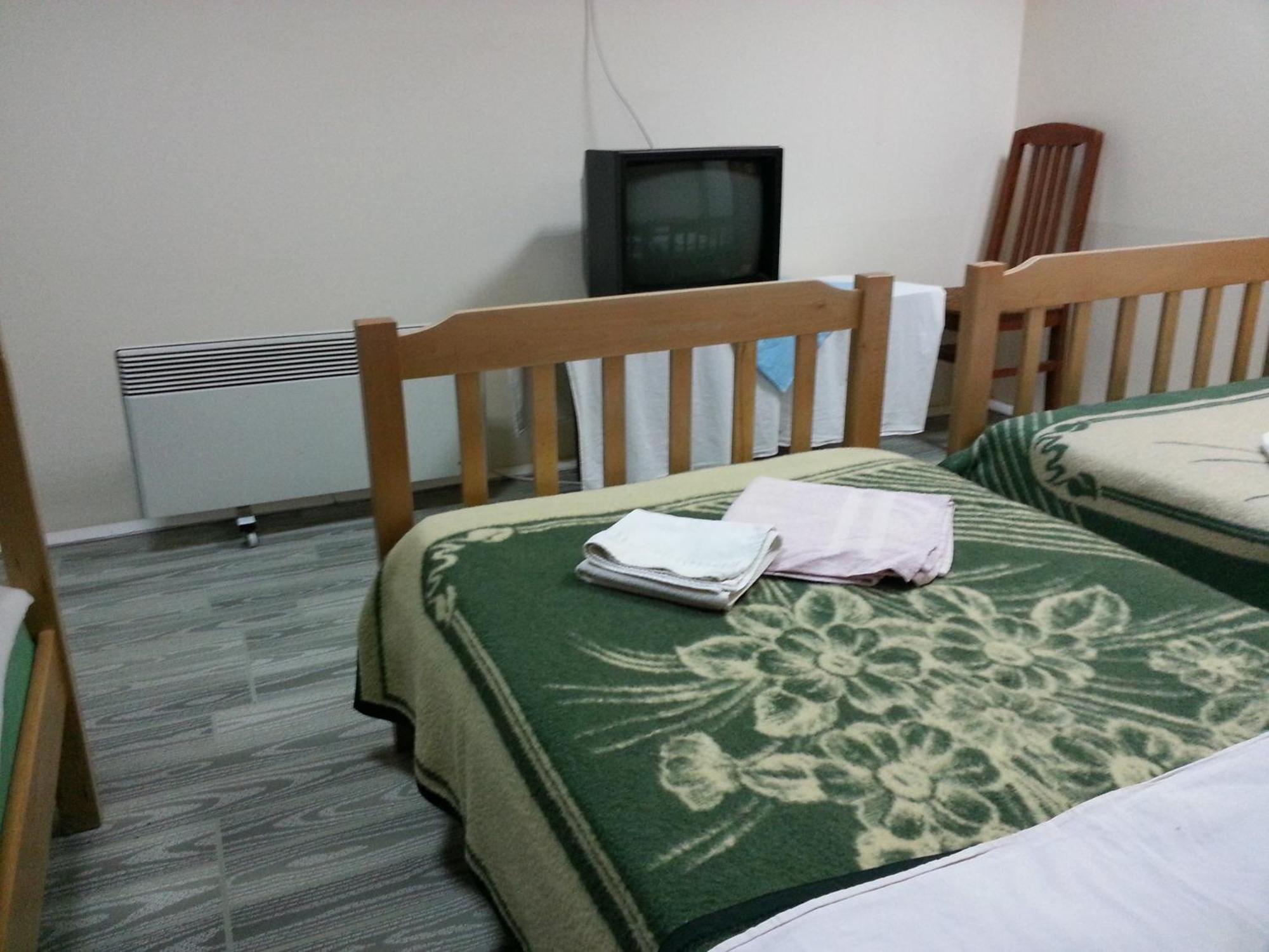 سكوبجي Motel Le Village الغرفة الصورة