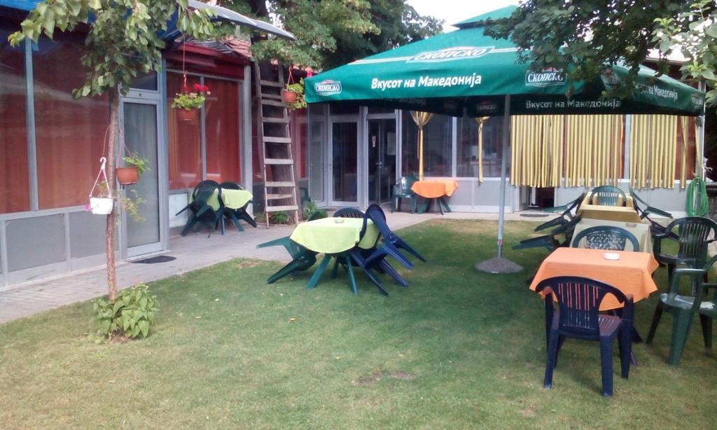 سكوبجي Motel Le Village المظهر الخارجي الصورة