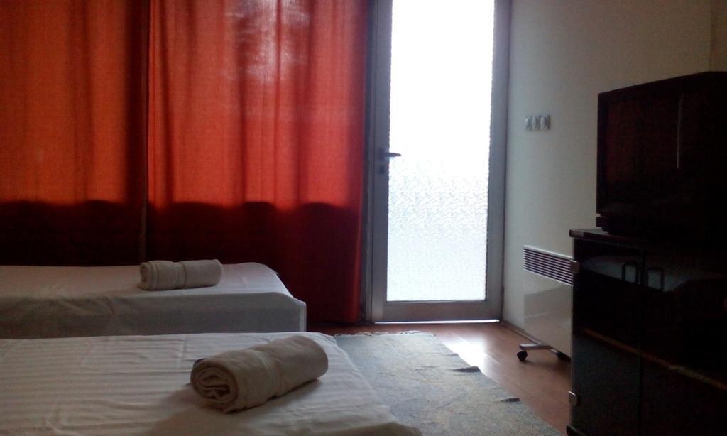 سكوبجي Motel Le Village المظهر الخارجي الصورة