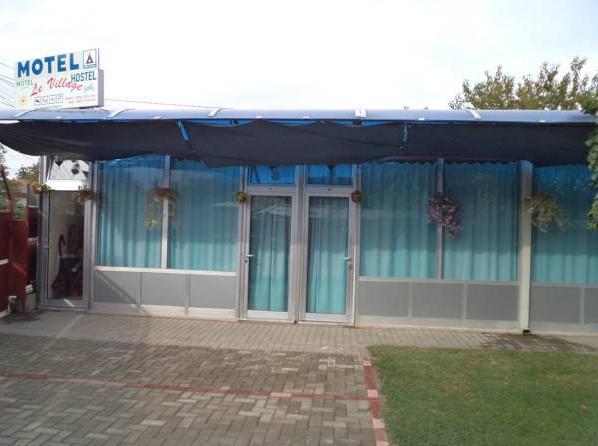 سكوبجي Motel Le Village المظهر الخارجي الصورة