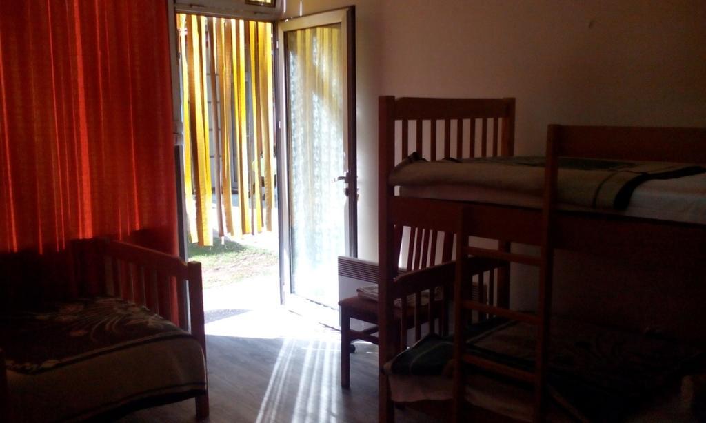 سكوبجي Motel Le Village الغرفة الصورة